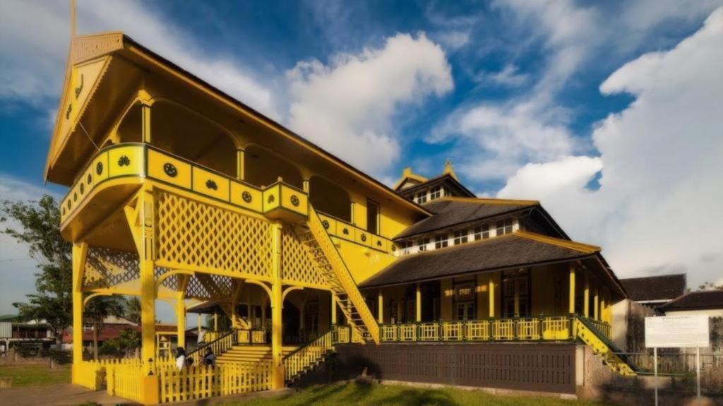 Orchardz Hotel Ayani Pontianak Bagian luar foto