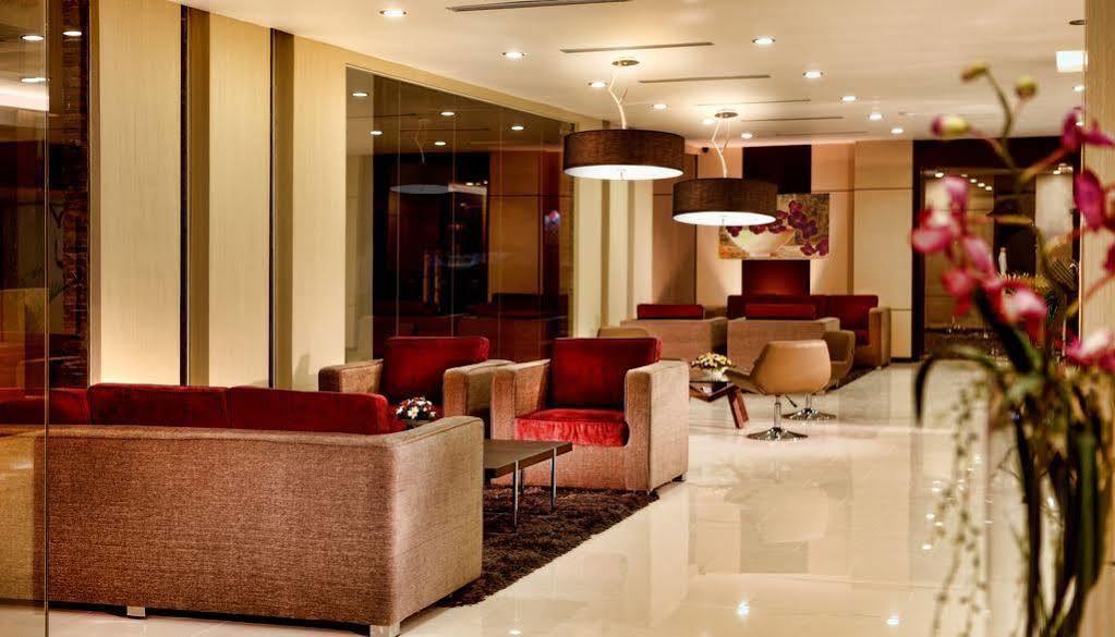 Orchardz Hotel Ayani Pontianak Bagian luar foto